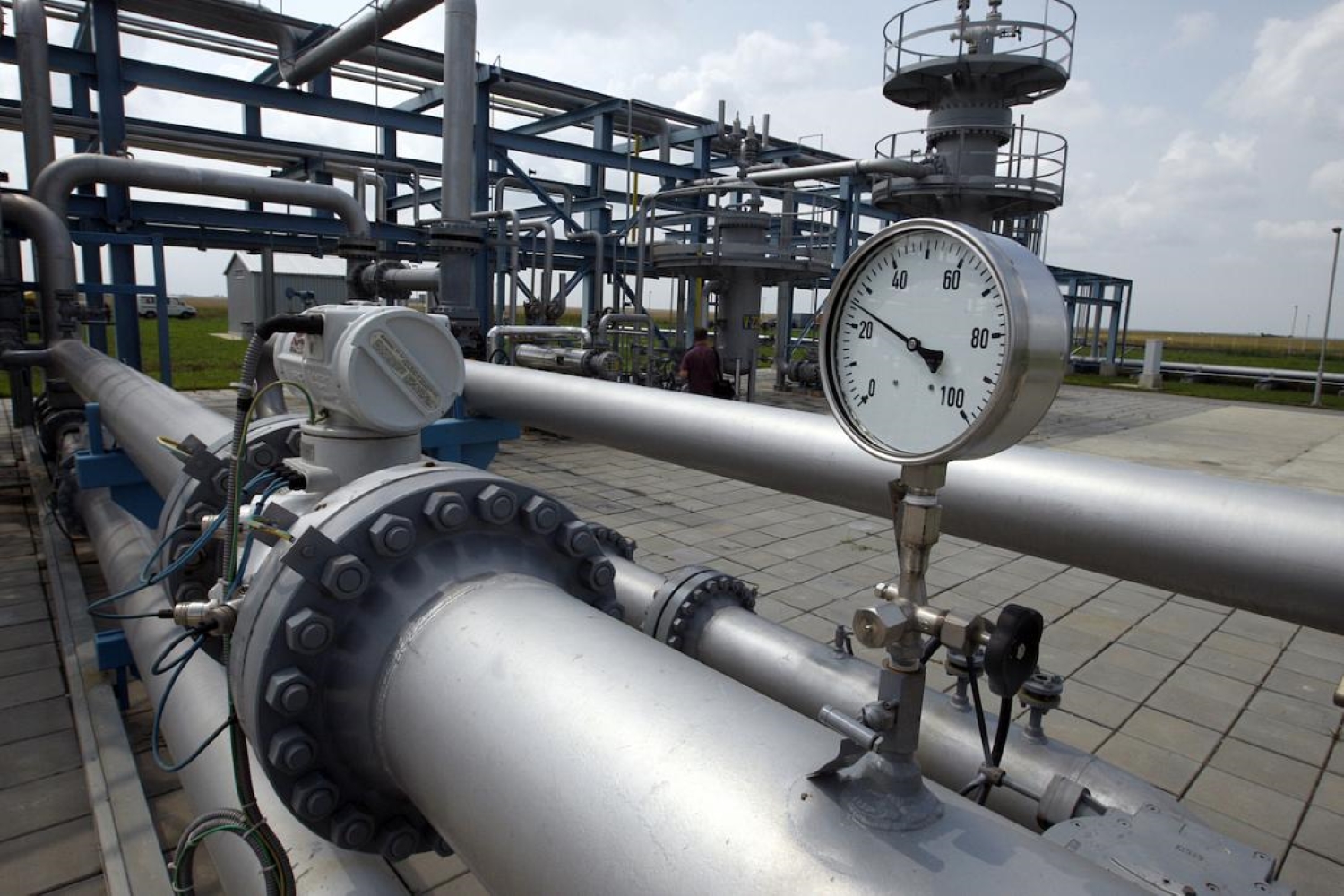Почему Молдова переплачивает за российский газ через Румынию?