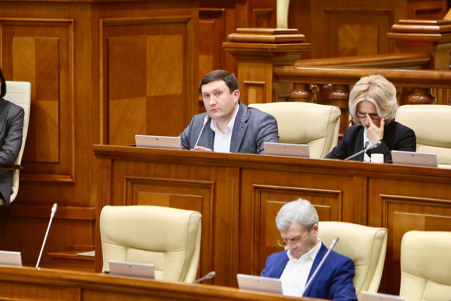 Парламент Молдавии отказался ввести мораторий на отключение потребителей