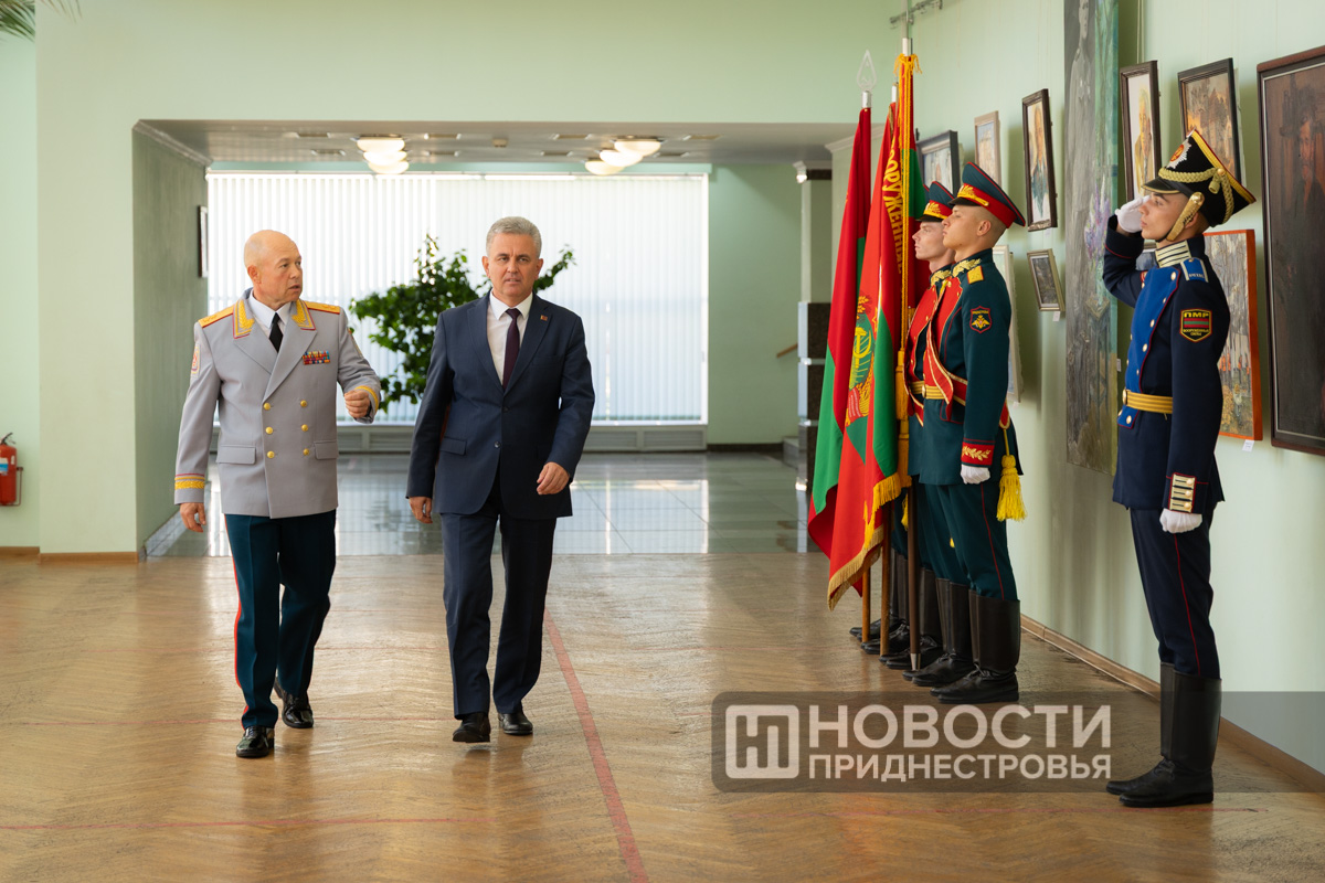 Вооруженным силам ПМР исполнилось 35 лет в Тирасполе прошла торжественная церемония