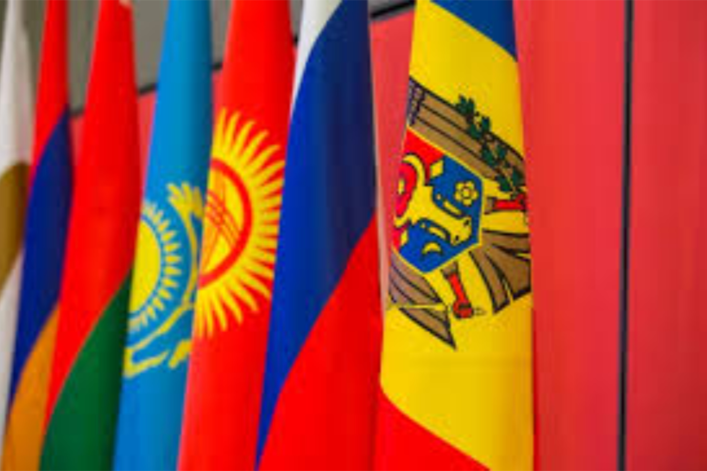 Безвиз с Россией и СНГ под угрозой: новые меры Молдовы для граждан и Приднестровья