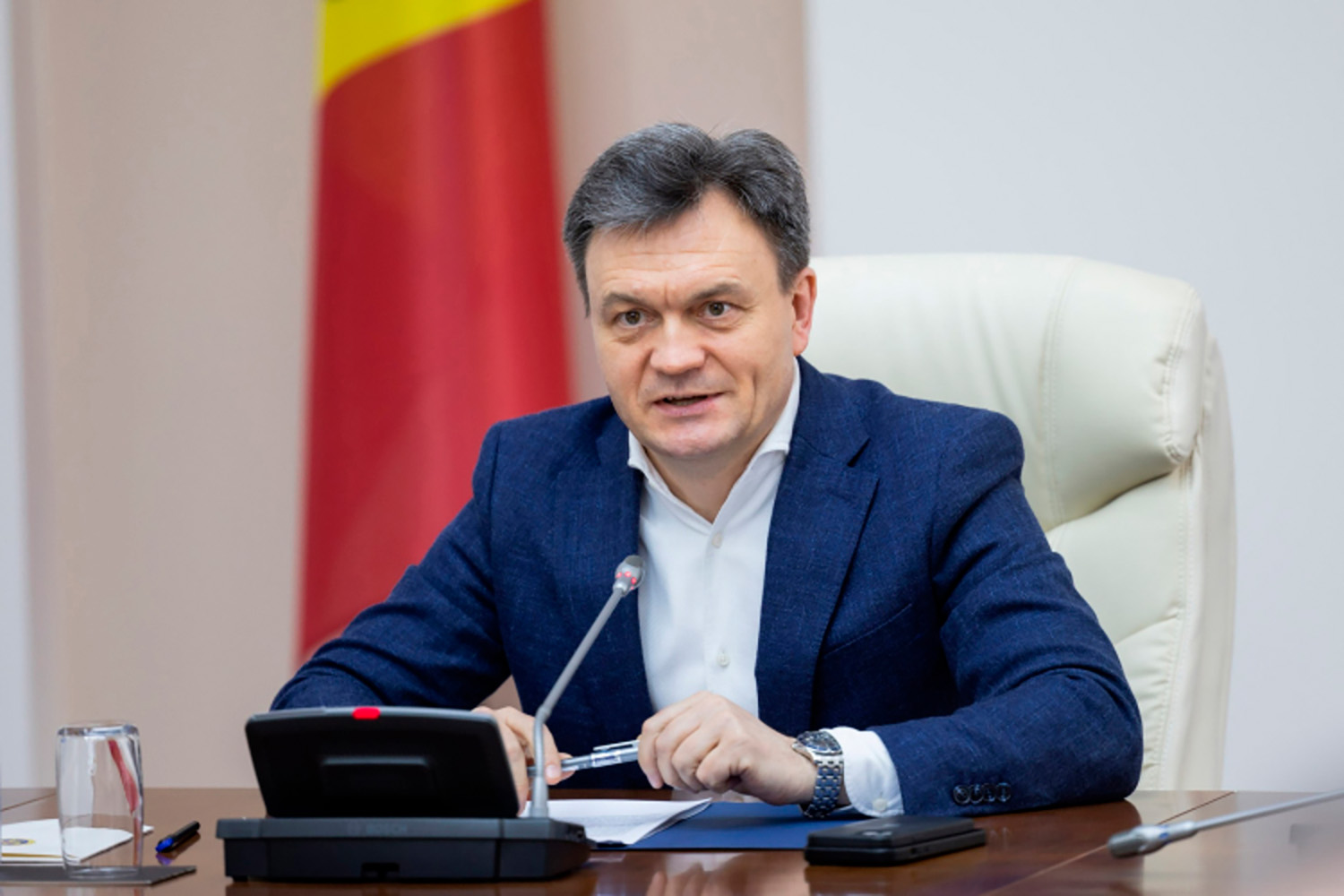 Масштабное повышение зарплат в Молдове охватит образование медицину и госслужбу