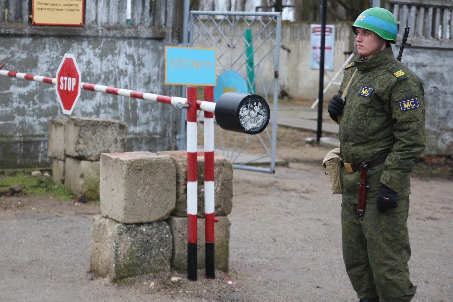 ОКК не смогла договориться по форме миротворцев и правилам службы в Зоне безопасности